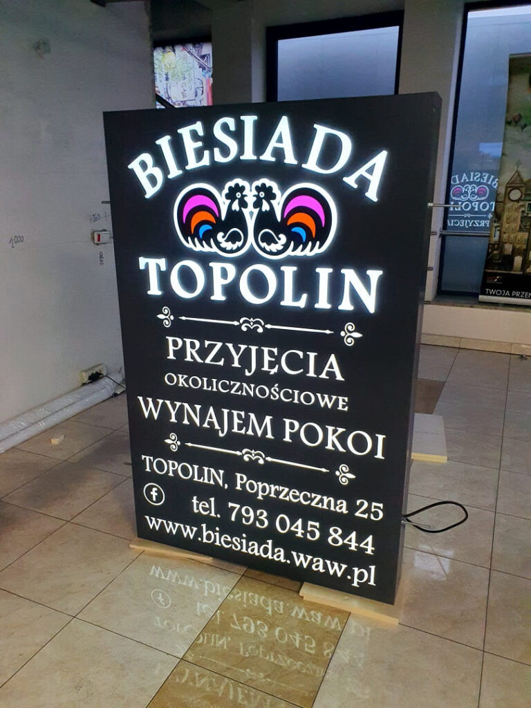 Powiększ