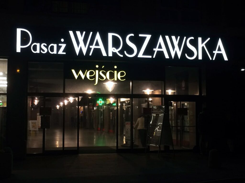 Powiększ
